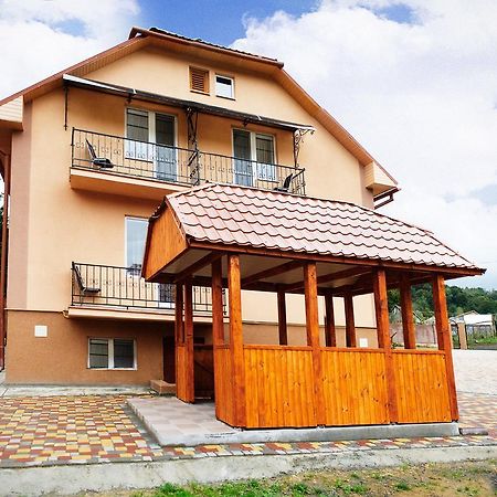 Sadiba "Lisova Pisnia" Hotel Sinyak  Bagian luar foto