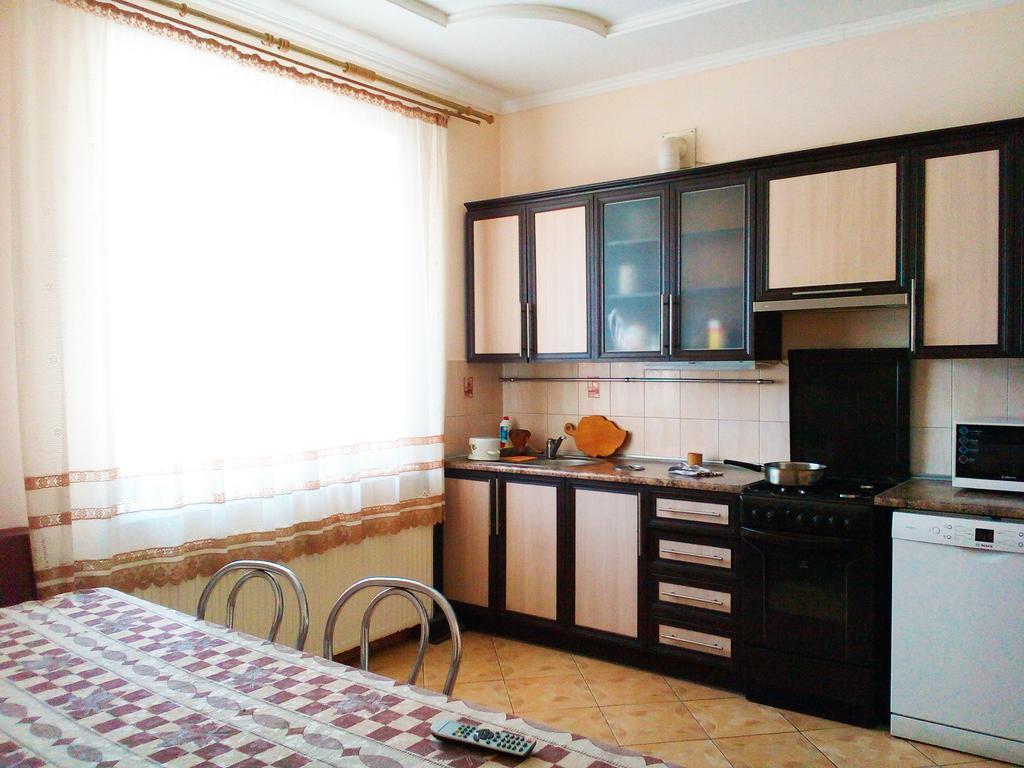 Sadiba "Lisova Pisnia" Hotel Sinyak  Bagian luar foto