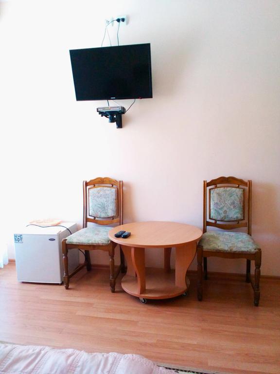 Sadiba "Lisova Pisnia" Hotel Sinyak  Bagian luar foto