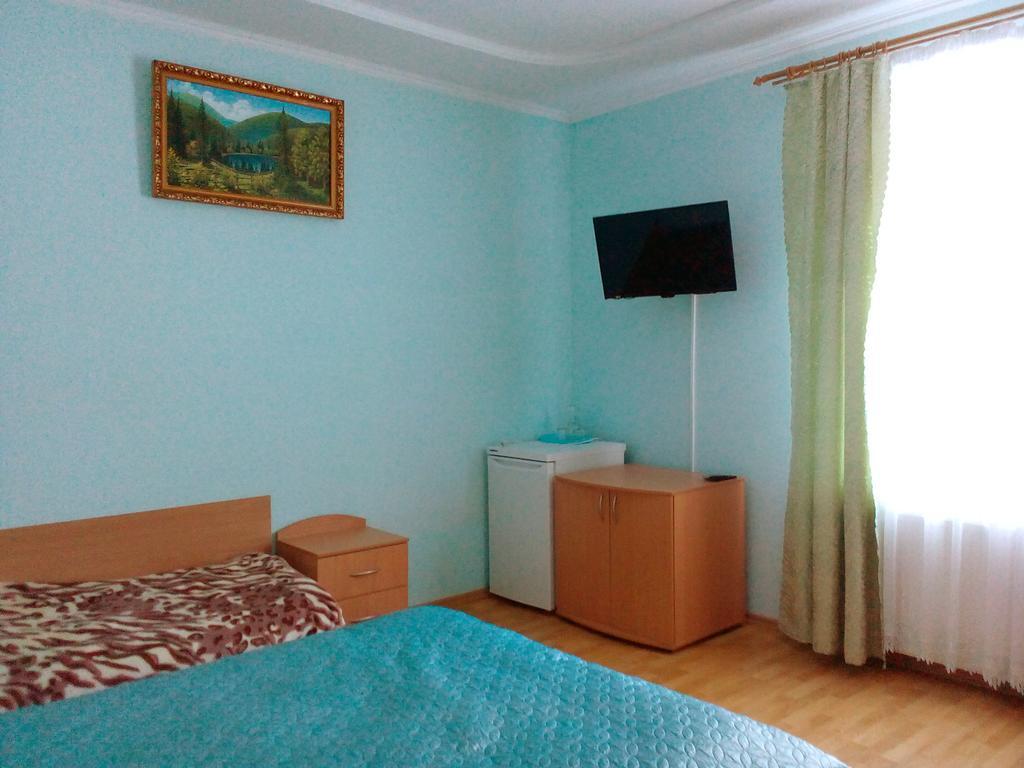 Sadiba "Lisova Pisnia" Hotel Sinyak  Bagian luar foto