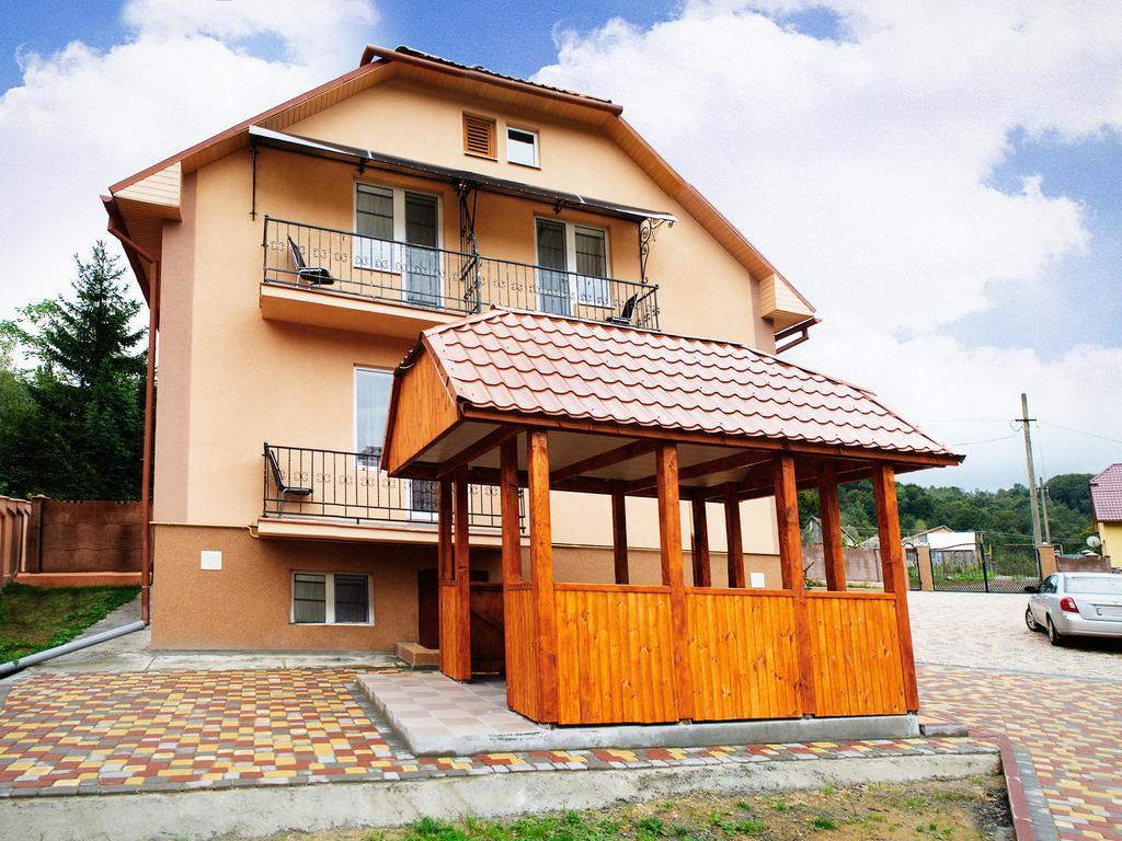 Sadiba "Lisova Pisnia" Hotel Sinyak  Bagian luar foto